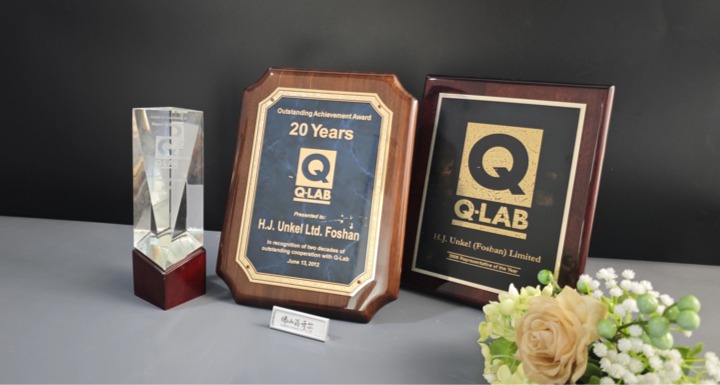 佛山翁開爾獲得美國Q-Lab10年，20年杰出貢獻(xiàn)獎和全球售后服務(wù)卓越獎