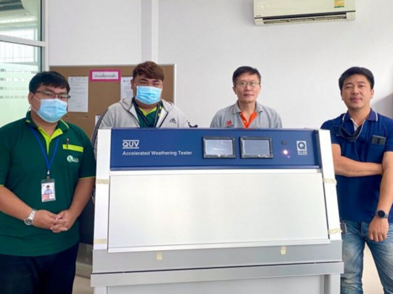 汽車(chē)涂層粉末涂料油漆紫外老化耐候試驗(yàn)機(jī)現(xiàn)場(chǎng)安裝圖5